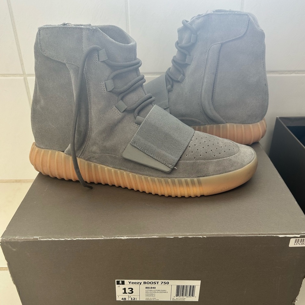 Yeezy boost 750